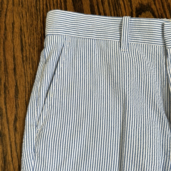 Crewcuts shorts NWOT - size 10 in seersucker 🤍💙 - Picture 8 of 10